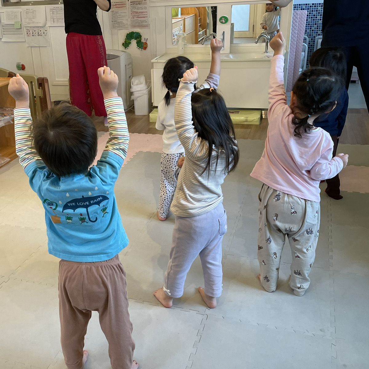 ☆神戸 キッズヨガ (8) ☆神戸 キッズヨガ (8)